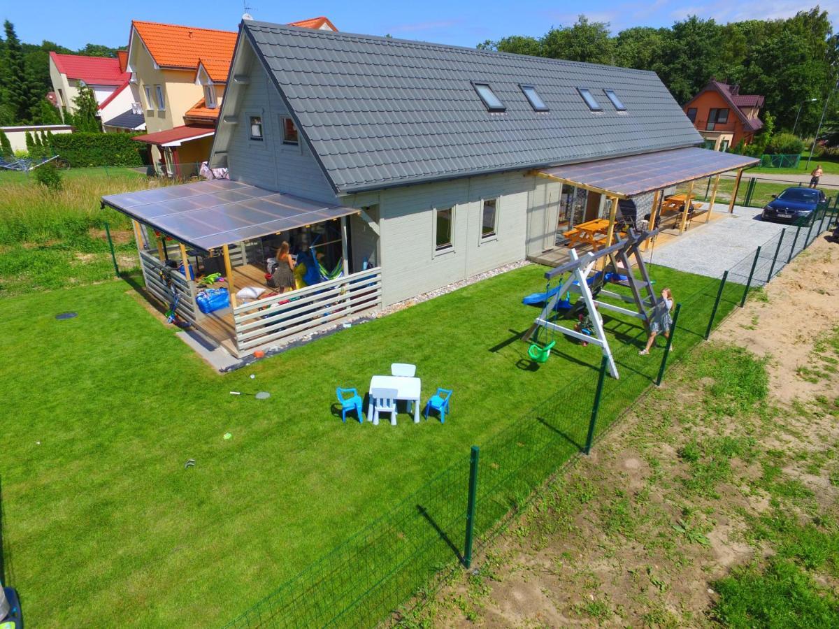 Kapitanskie Domki Trzęsacz Exteriör bild