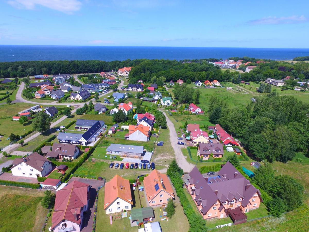 Kapitanskie Domki Trzęsacz Exteriör bild